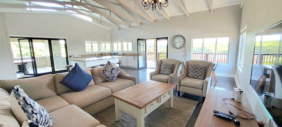 5 Bedroom Property for Sale in Morgans Bay Eastern Cape